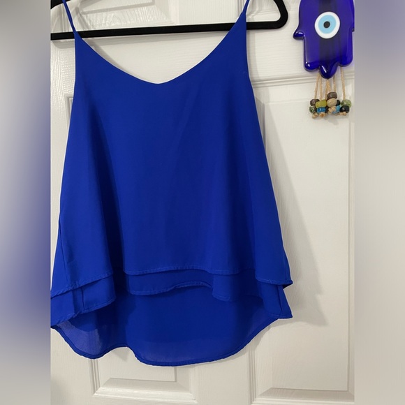 Beautiful Blue Flowy Top Size Large Spaghetti Straps Loose Fit Perfect Condition - Picture 3 of 5